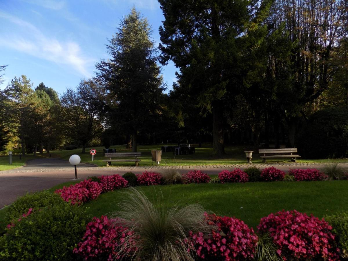 Domaine De Fremigny Bouray-sur-Juine Exterior foto